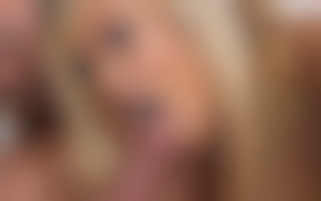 Lola Rêve begs for it