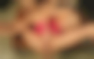 The Sultry Fashion Agent